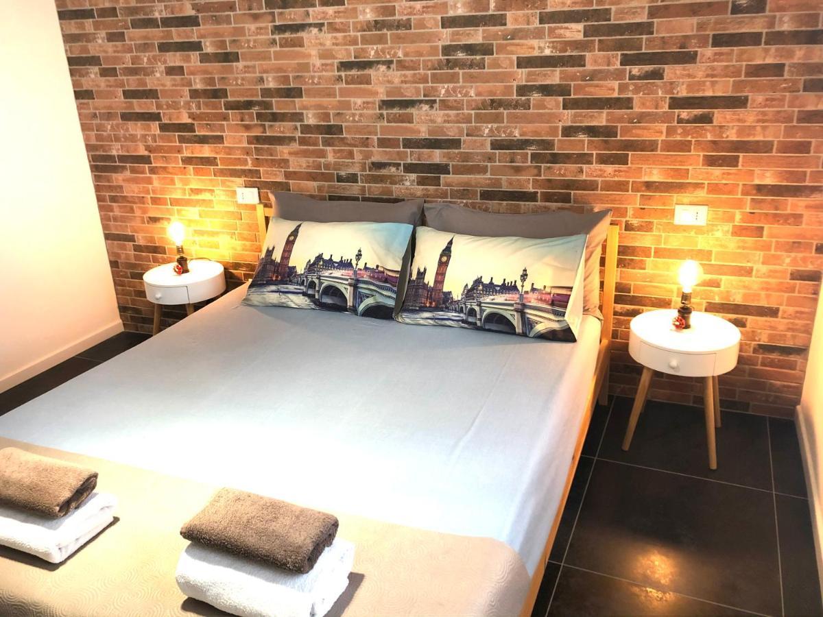 Blaxej, Nel Cuore Di Verona, Moderno Ed Elegante, 4 Posti Letto, Wi-Fi, Self Check In Lägenhet Exteriör bild