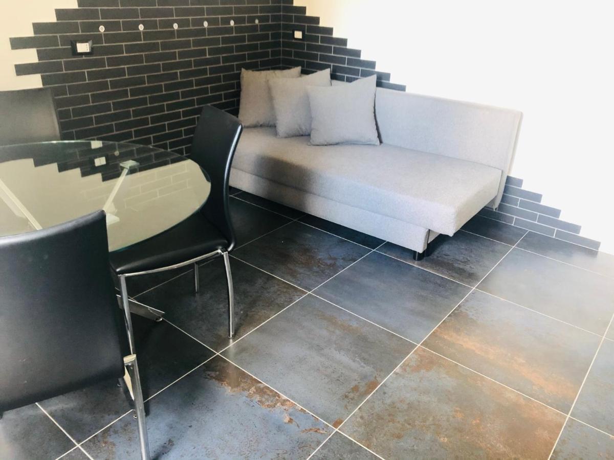 Blaxej, Nel Cuore Di Verona, Moderno Ed Elegante, 4 Posti Letto, Wi-Fi, Self Check In Lägenhet Exteriör bild