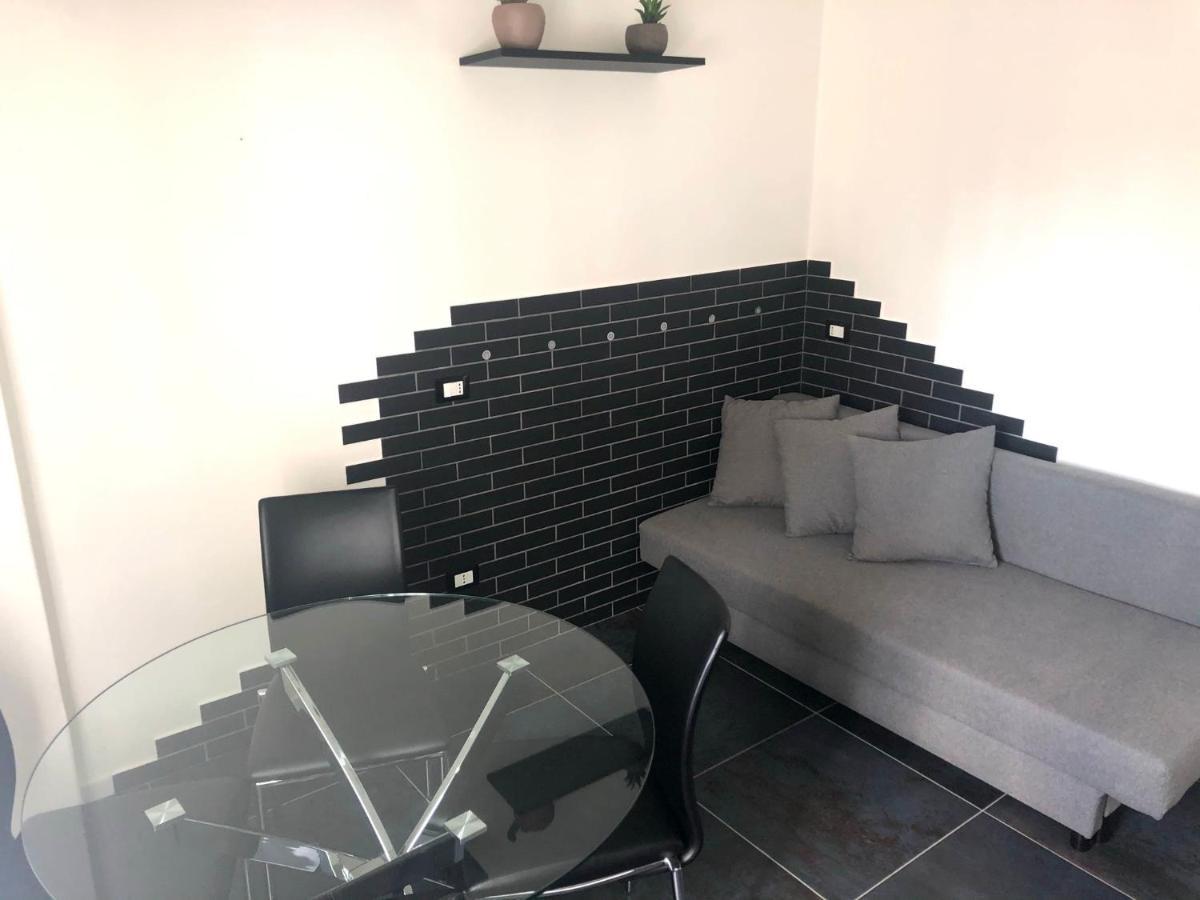 Blaxej, Nel Cuore Di Verona, Moderno Ed Elegante, 4 Posti Letto, Wi-Fi, Self Check In Lägenhet Exteriör bild
