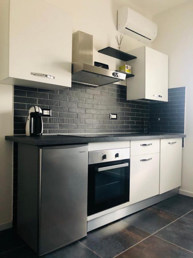 Blaxej, Nel Cuore Di Verona, Moderno Ed Elegante, 4 Posti Letto, Wi-Fi, Self Check In Lägenhet Exteriör bild